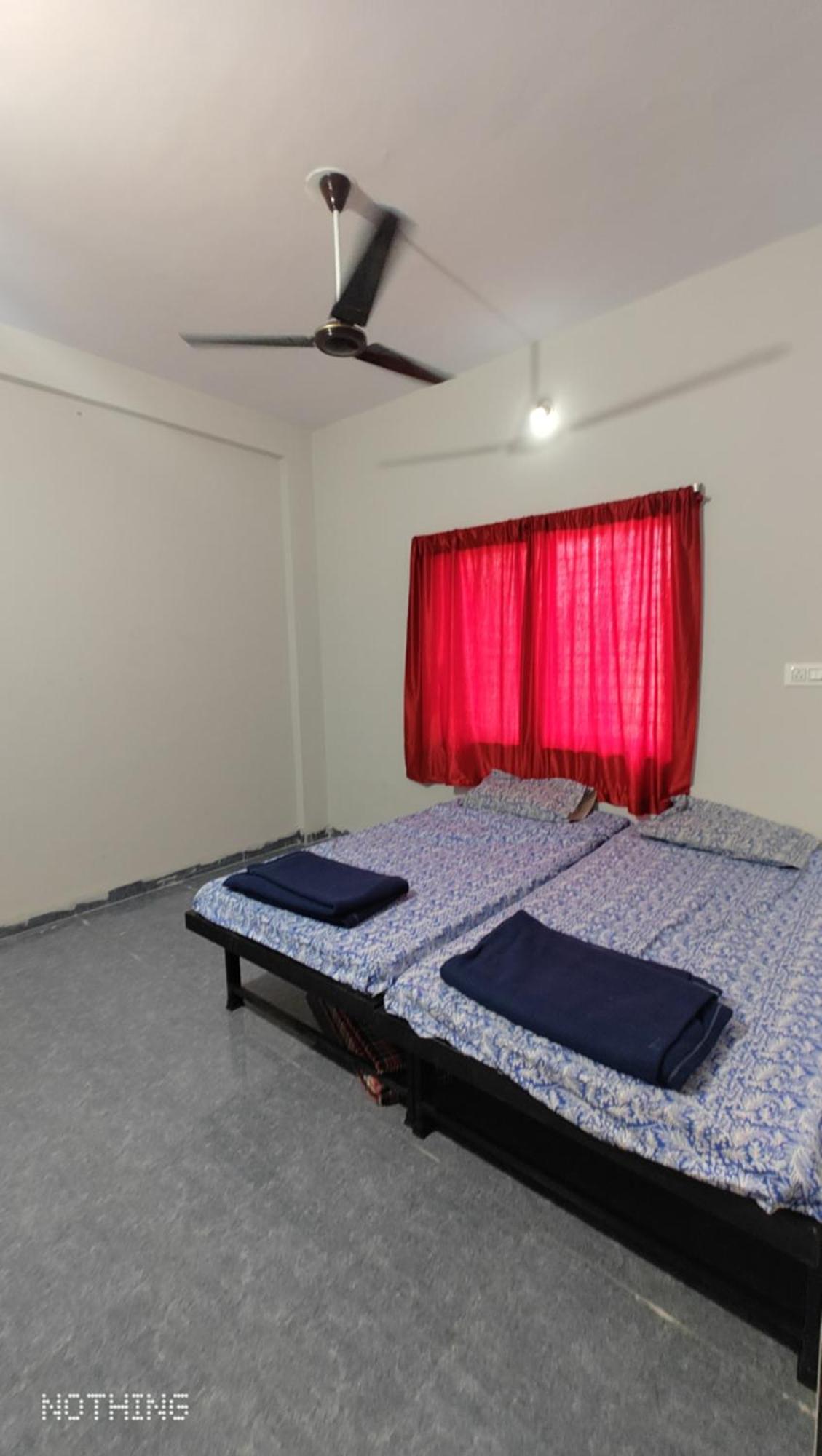Hotel Aadishkti Bhakt Nivas Tuljapur Zewnętrze zdjęcie