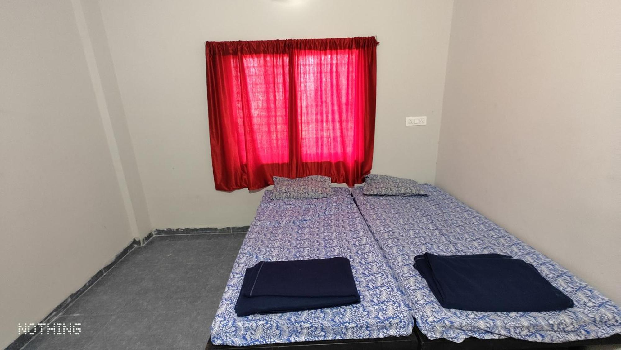 Hotel Aadishkti Bhakt Nivas Tuljapur Zewnętrze zdjęcie